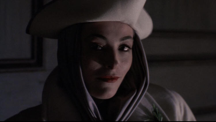 Amanda Donohoe in Ken Russell The Lair of the White Worm
